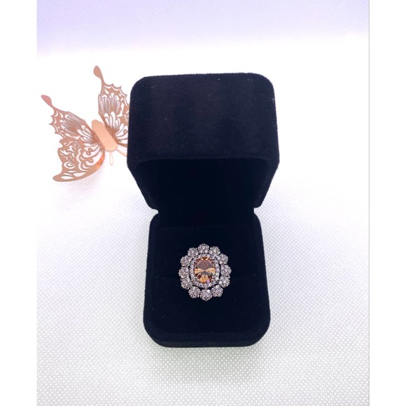 Size 7 Imitation Silver Yellow Morganite Cubic Zirconia CZ Cluster Ring - Picture 1 of 9